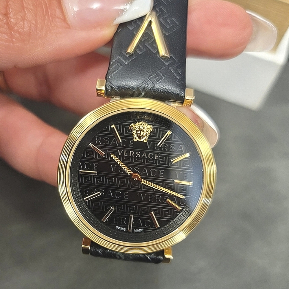Authentic Versace watch - Picture 2 of 11